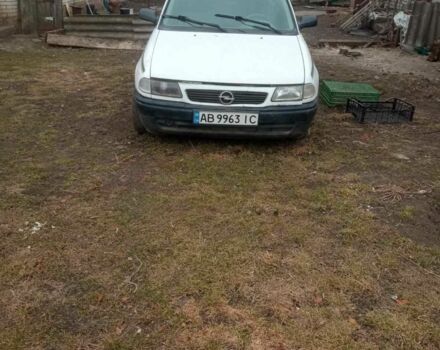 Білий Опель Астра, об'ємом двигуна 1.4 л та пробігом 300 тис. км за 500 $, фото 1 на Automoto.ua