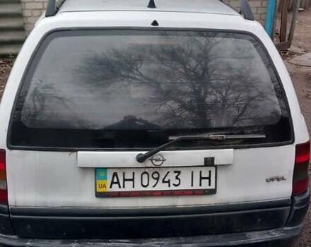 Белый Опель Астра, объемом двигателя 1.7 л и пробегом 300 тыс. км за 1000 $, фото 1 на Automoto.ua