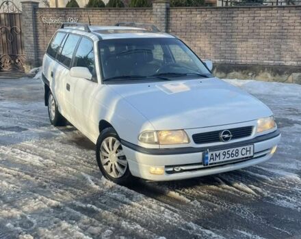 Белый Опель Астра, объемом двигателя 1.4 л и пробегом 1 тыс. км за 1450 $, фото 1 на Automoto.ua