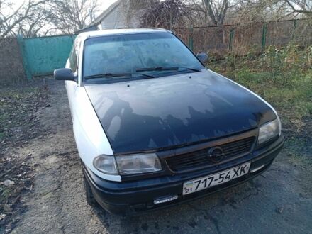 Белый Опель Астра, объемом двигателя 1.4 л и пробегом 1000 тыс. км за 1101 $, фото 1 на Automoto.ua