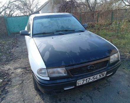 Белый Опель Астра, объемом двигателя 1.4 л и пробегом 1000 тыс. км за 1101 $, фото 1 на Automoto.ua