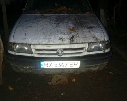 Белый Опель Астра, объемом двигателя 1.6 л и пробегом 0 тыс. км за 950 $, фото 1 на Automoto.ua