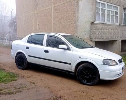 Белый Опель Астра, объемом двигателя 1.8 л и пробегом 230 тыс. км за 2850 $, фото 1 на Automoto.ua