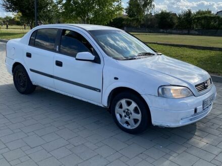 Білий Опель Астра, об'ємом двигуна 1.8 л та пробігом 150 тис. км за 900 $, фото 1 на Automoto.ua
