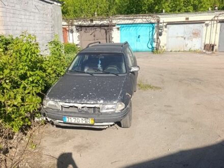 Опель Астра 1999 в Запорожье на Automoto.ua Белый Опель Астра, объемом двигателя 0 л и пробегом 3 тыс. км за 350 $, фото 1 на Automoto.ua