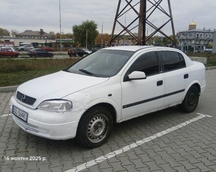 Белый Опель Астра, объемом двигателя 1.8 л и пробегом 301 тыс. км за 750 $, фото 1 на Automoto.ua