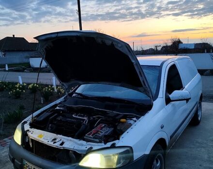 Белый Опель Астра, объемом двигателя 1.7 л и пробегом 320 тыс. км за 1950 $, фото 1 на Automoto.ua