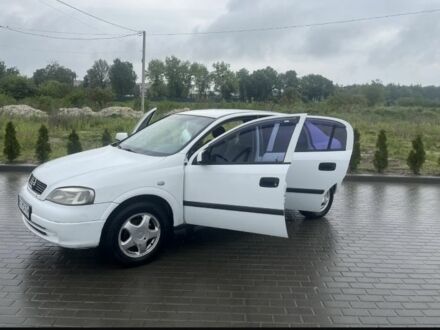 Белый Опель Астра, объемом двигателя 1.6 л и пробегом 285 тыс. км за 2200 $, фото 1 на Automoto.ua