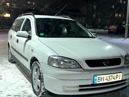 Белый Опель Астра, объемом двигателя 1.6 л и пробегом 300 тыс. км за 3300 $, фото 1 на Automoto.ua