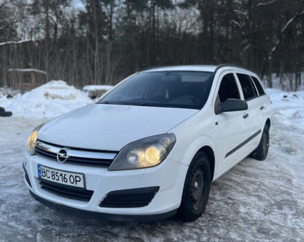 Белый Опель Астра, объемом двигателя 1.7 л и пробегом 325 тыс. км за 4400 $, фото 1 на Automoto.ua