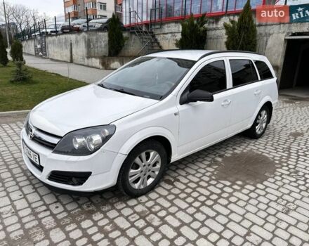 Белый Опель Астра, объемом двигателя 1.25 л и пробегом 320 тыс. км за 2950 $, фото 1 на Automoto.ua