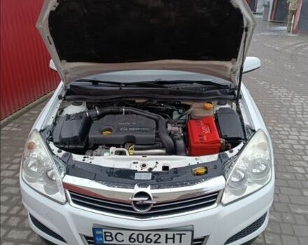 Белый Опель Астра, объемом двигателя 1.7 л и пробегом 287 тыс. км за 4500 $, фото 1 на Automoto.ua