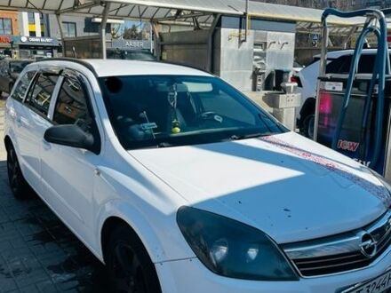 Белый Опель Астра, объемом двигателя 1.7 л и пробегом 257 тыс. км за 5000 $, фото 1 на Automoto.ua