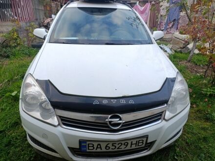 Белый Опель Астра, объемом двигателя 1.6 л и пробегом 275 тыс. км за 4325 $, фото 1 на Automoto.ua