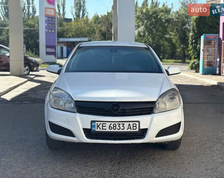 Белый Опель Астра, объемом двигателя 1.25 л и пробегом 360 тыс. км за 2950 $, фото 1 на Automoto.ua