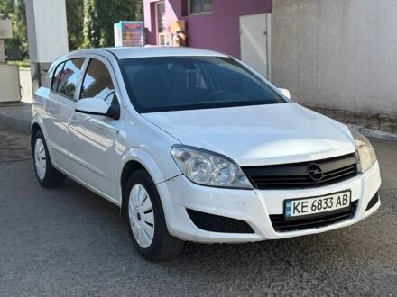 Белый Опель Астра, объемом двигателя 1.2 л и пробегом 330 тыс. км за 2950 $, фото 1 на Automoto.ua