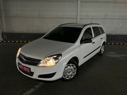 Белый Опель Астра, объемом двигателя 1.6 л и пробегом 189 тыс. км за 4999 $, фото 1 на Automoto.ua