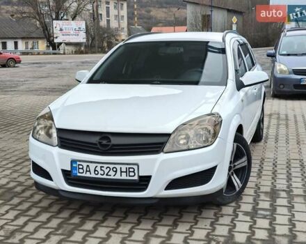 Белый Опель Астра, объемом двигателя 1.6 л и пробегом 279 тыс. км за 3650 $, фото 1 на Automoto.ua