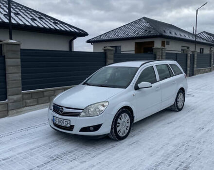 Белый Опель Астра, объемом двигателя 1.69 л и пробегом 285 тыс. км за 4450 $, фото 1 на Automoto.ua