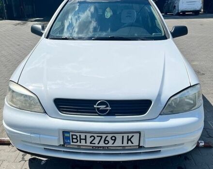 Белый Опель Астра, объемом двигателя 1.69 л и пробегом 291 тыс. км за 3200 $, фото 1 на Automoto.ua