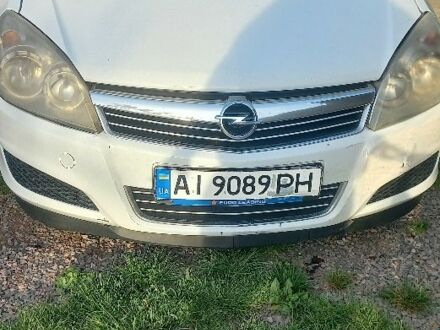 Опель Астра 2008 в Буче на Automoto.ua Белый Опель Астра, объемом двигателя 1.2 л и пробегом 445 тыс. км за 4000 $, фото 1 на Automoto.ua
