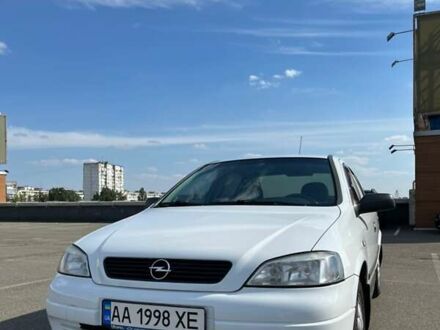 Белый Опель Астра, объемом двигателя 1.6 л и пробегом 222 тыс. км за 4500 $, фото 1 на Automoto.ua