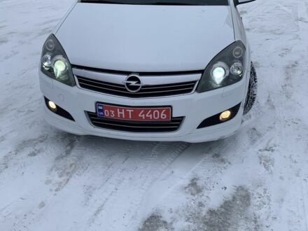 Білий Опель Астра, об'ємом двигуна 1.6 л та пробігом 220 тис. км за 5500 $, фото 1 на Automoto.ua
