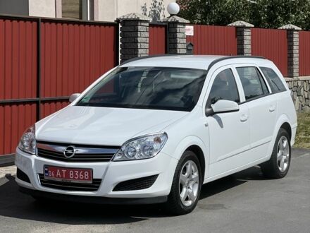 Опель Астра 2008 в Житомире на Automoto.ua Белый Опель Астра, объемом двигателя 1.4 л и пробегом 206 тыс. км за 4600 $, фото 1 на Automoto.ua