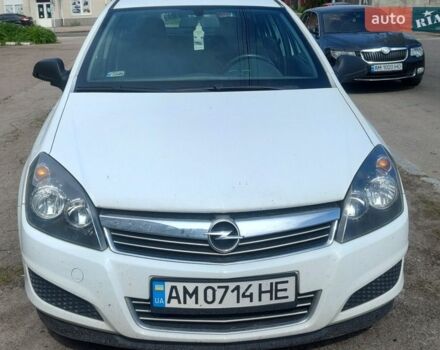 Белый Опель Астра, объемом двигателя 1.7 л и пробегом 294 тыс. км за 5510 $, фото 1 на Automoto.ua