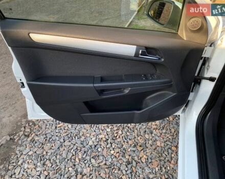 Белый Опель Астра, объемом двигателя 1.6 л и пробегом 207 тыс. км за 5990 $, фото 1 на Automoto.ua