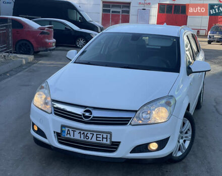 Белый Опель Астра, объемом двигателя 1.69 л и пробегом 194 тыс. км за 5500 $, фото 1 на Automoto.ua
