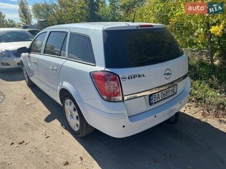 Белый Опель Астра, объемом двигателя 1.8 л и пробегом 201 тыс. км за 6100 $, фото 1 на Automoto.ua
