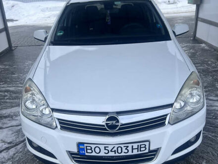Белый Опель Астра, объемом двигателя 1.69 л и пробегом 283 тыс. км за 5200 $, фото 1 на Automoto.ua