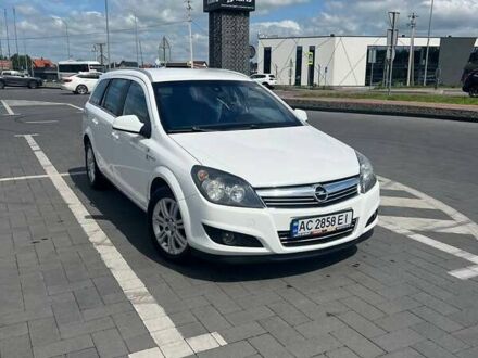 Опель Астра 2010 у Луцьку на Automoto.ua Білий Опель Астра, об'ємом двигуна 1.9 л та пробігом 240 тис. км за 6700 $, фото 1 на Automoto.ua
