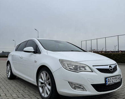 Белый Опель Астра, объемом двигателя 1.7 л и пробегом 250 тыс. км за 6500 $, фото 1 на Automoto.ua
