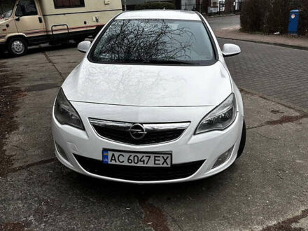 Белый Опель Астра, объемом двигателя 1.69 л и пробегом 330 тыс. км за 5800 $, фото 1 на Automoto.ua