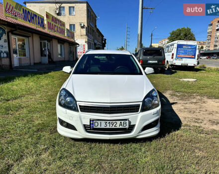 Белый Опель Астра, объемом двигателя 1.6 л и пробегом 215 тыс. км за 6700 $, фото 1 на Automoto.ua