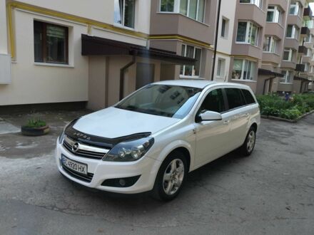 Опель Астра 2010 в Ровно на Automoto.ua Белый Опель Астра, объемом двигателя 1.9 л и пробегом 280 тыс. км за 5150 $, фото 1 на Automoto.ua