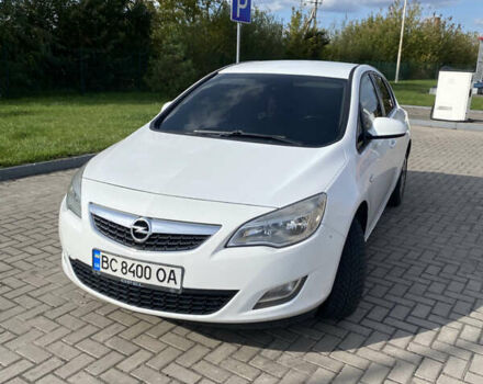 Белый Опель Астра, объемом двигателя 1.69 л и пробегом 285 тыс. км за 6500 $, фото 1 на Automoto.ua