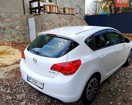 Белый Опель Астра, объемом двигателя 1.4 л и пробегом 263 тыс. км за 5200 $, фото 1 на Automoto.ua