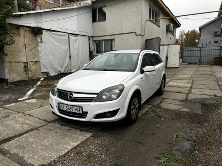 Белый Опель Астра, объемом двигателя 1.6 л и пробегом 203 тыс. км за 5004 $, фото 1 на Automoto.ua