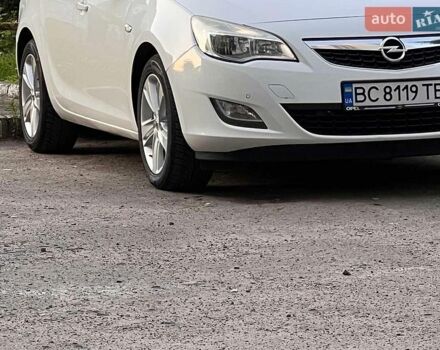 Белый Опель Астра, объемом двигателя 1.69 л и пробегом 270 тыс. км за 7800 $, фото 1 на Automoto.ua
