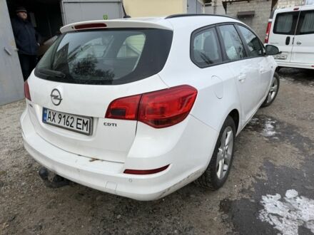 Белый Опель Астра, объемом двигателя 1.7 л и пробегом 220 тыс. км за 2999 $, фото 1 на Automoto.ua