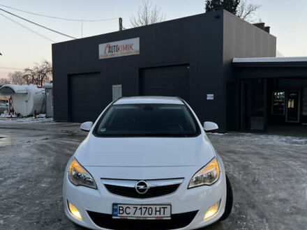Белый Опель Астра, объемом двигателя 1.7 л и пробегом 266 тыс. км за 5800 $, фото 1 на Automoto.ua