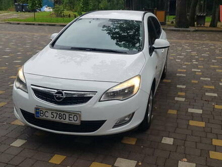Опель Астра 2011 у Трускавце на Automoto.ua Білий Опель Астра, об'ємом двигуна 1.25 л та пробігом 270 тис. км за 6500 $, фото 1 на Automoto.ua