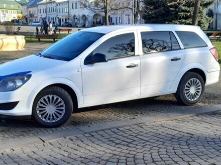 Белый Опель Астра, объемом двигателя 1.3 л и пробегом 410 тыс. км за 6500 $, фото 1 на Automoto.ua