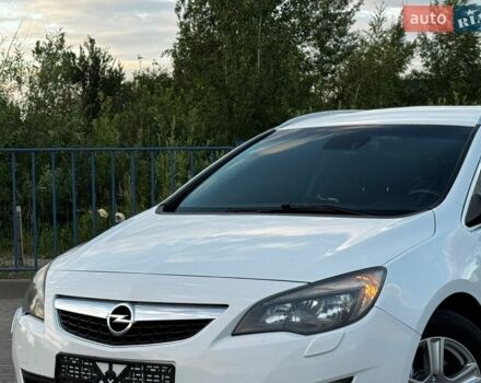 Белый Опель Астра, объемом двигателя 1.69 л и пробегом 230 тыс. км за 6500 $, фото 1 на Automoto.ua