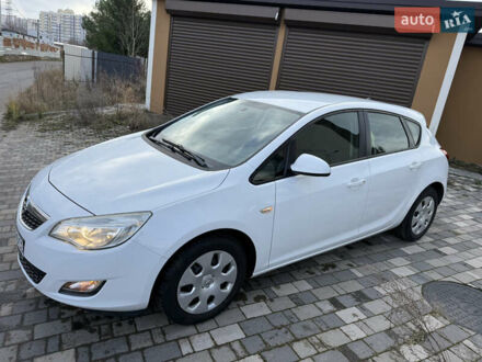 Белый Опель Астра, объемом двигателя 1.4 л и пробегом 234 тыс. км за 4950 $, фото 1 на Automoto.ua