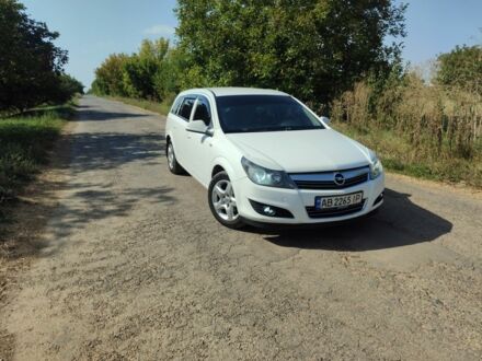 Опель Астра 2011 в Тульчине на Automoto.ua Белый Опель Астра, объемом двигателя 1.7 л и пробегом 280 тыс. км за 5800 $, фото 1 на Automoto.ua