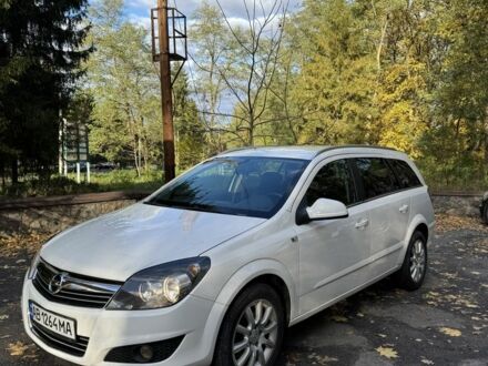 Белый Опель Астра, объемом двигателя 1.7 л и пробегом 214 тыс. км за 5600 $, фото 1 на Automoto.ua